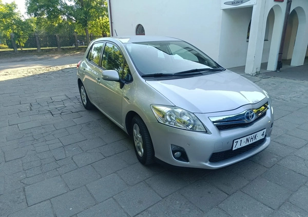 Toyota Auris cena 32000 przebieg: 228000, rok produkcji 2010 z Warszawa małe 631